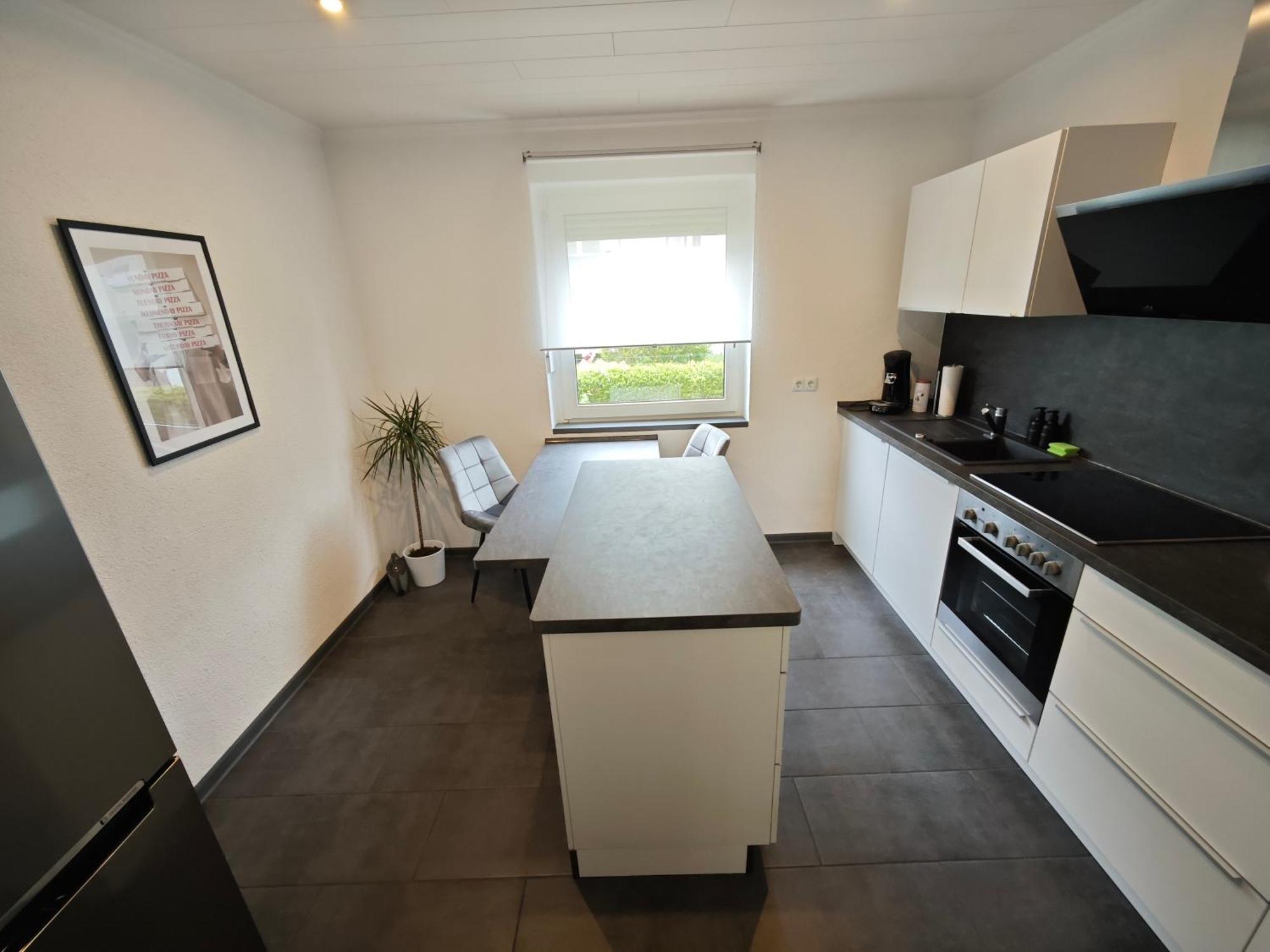 Fh-Naehe: Modernes Apt Mit Balkon Hof  Buitenkant foto