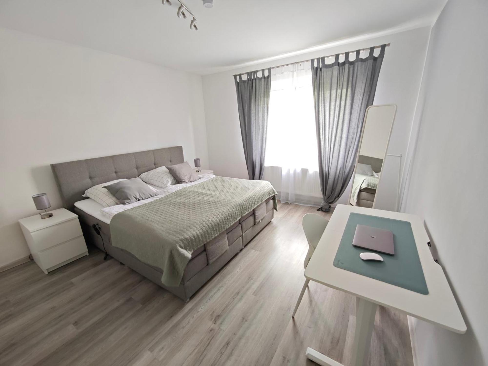 Fh-Naehe: Modernes Apt Mit Balkon Hof  Buitenkant foto