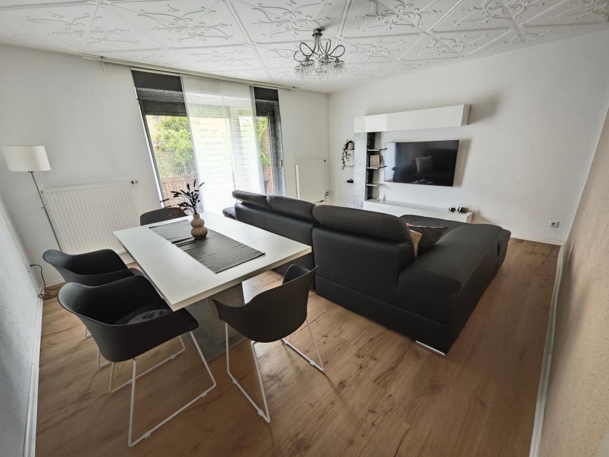 Fh-Naehe: Modernes Apt Mit Balkon Hof  Buitenkant foto